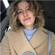 Sono una studentessa universitaria italo-tedesca con livello madrelingua in italiano , tedesco, inglese e b2 in spagnolo